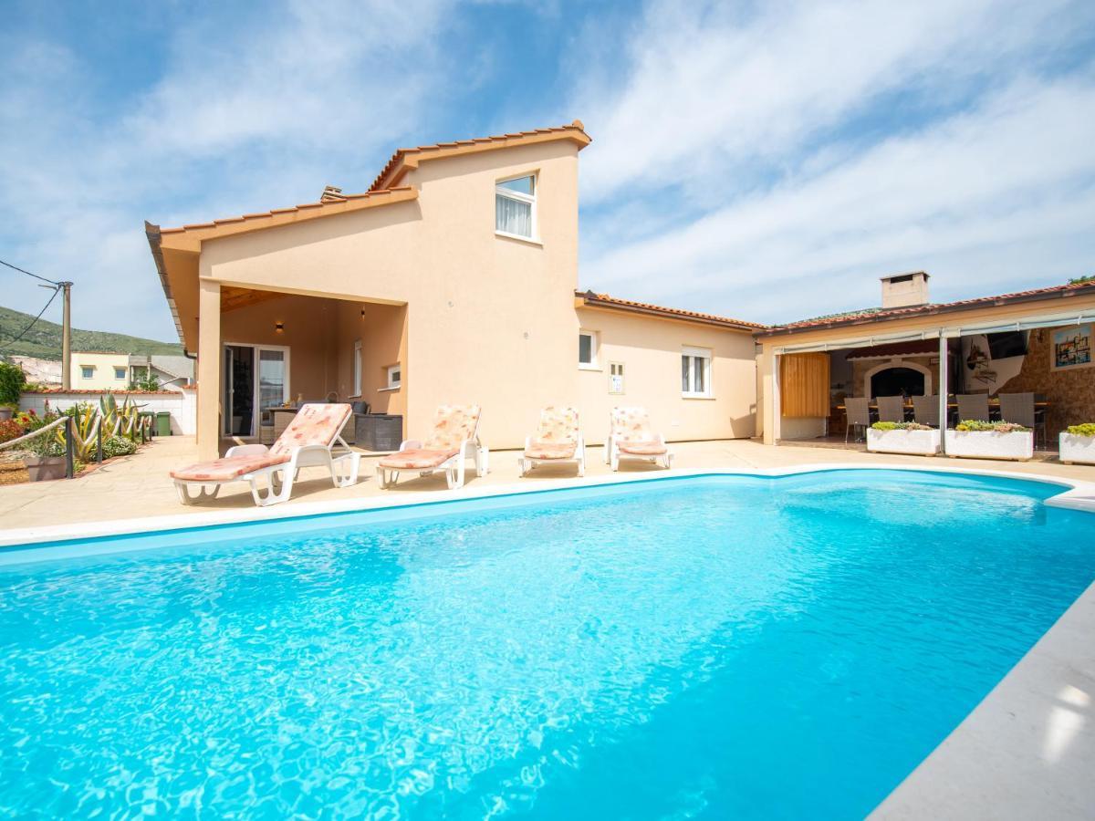 Holiday Home Near Trogir Kastel Stafilic Ngoại thất bức ảnh