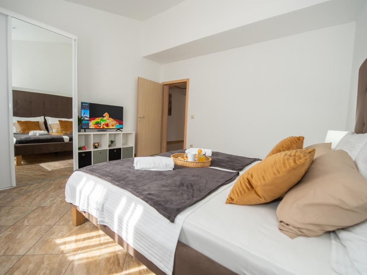 Holiday Home Near Trogir Kastel Stafilic Ngoại thất bức ảnh