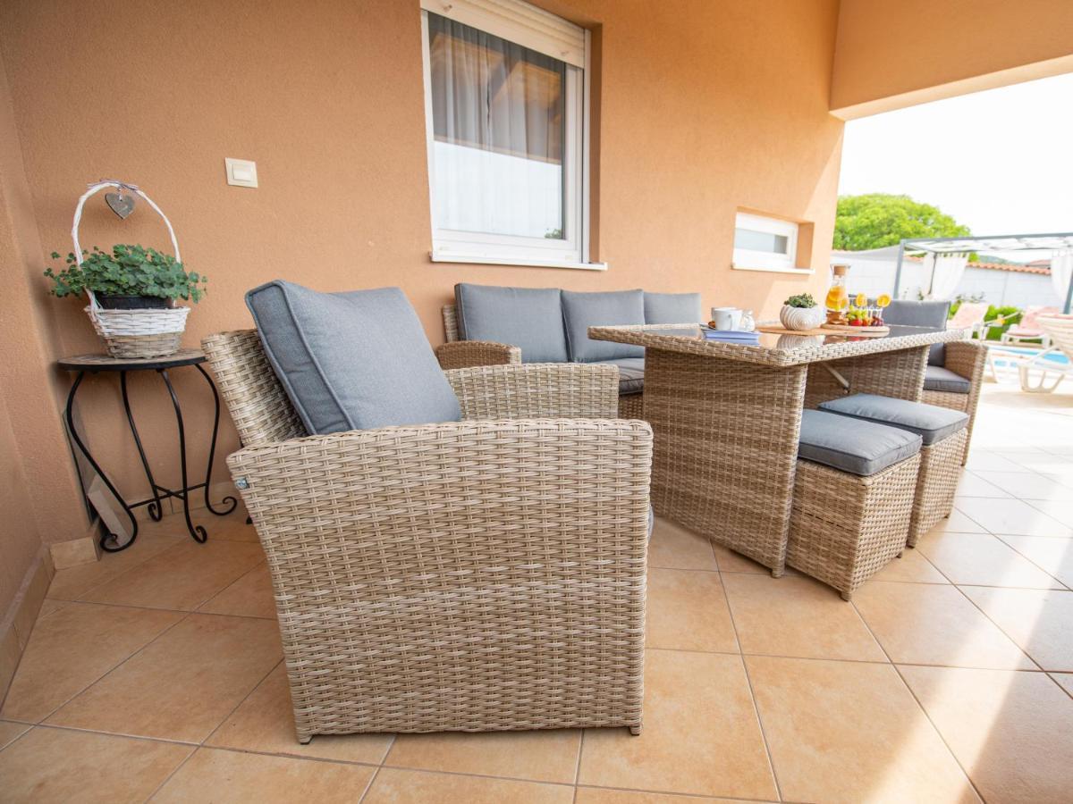 Holiday Home Near Trogir Kastel Stafilic Ngoại thất bức ảnh