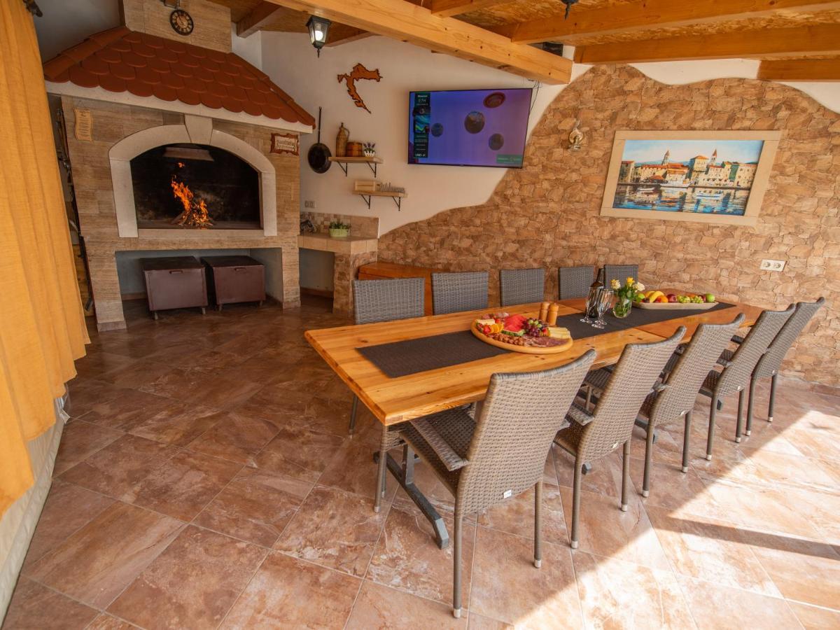 Holiday Home Near Trogir Kastel Stafilic Ngoại thất bức ảnh