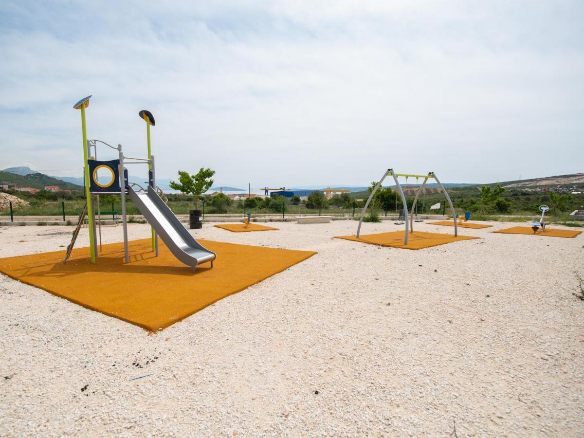 Holiday Home Near Trogir Kastel Stafilic Ngoại thất bức ảnh