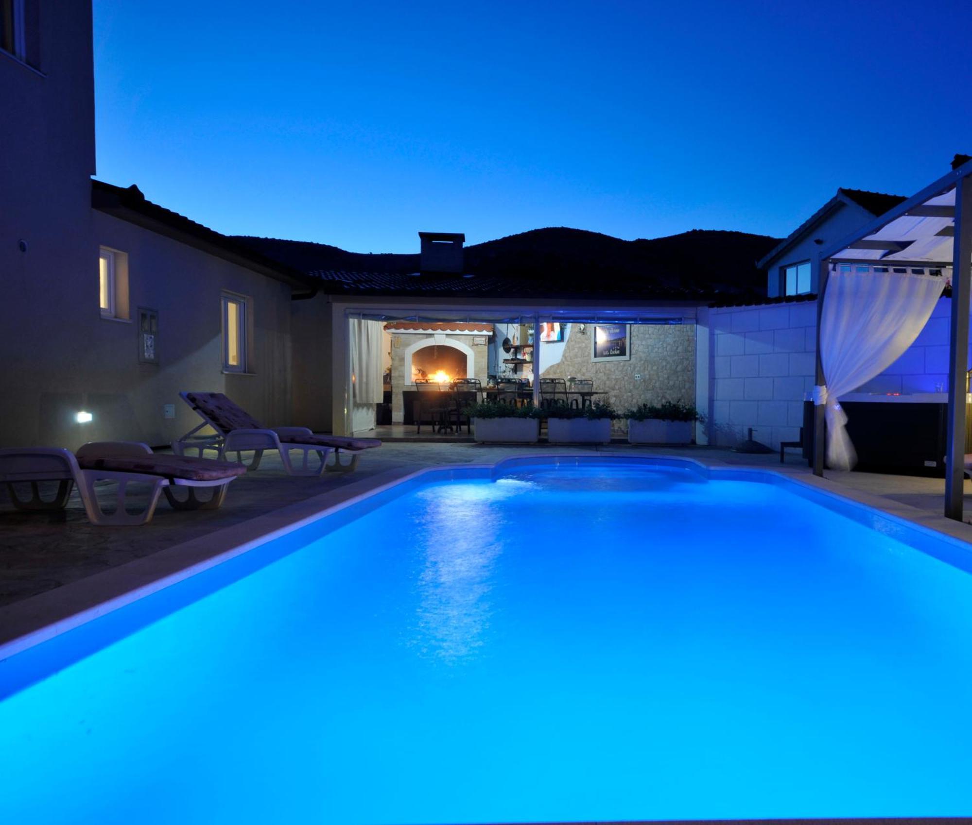 Holiday Home Near Trogir Kastel Stafilic Ngoại thất bức ảnh