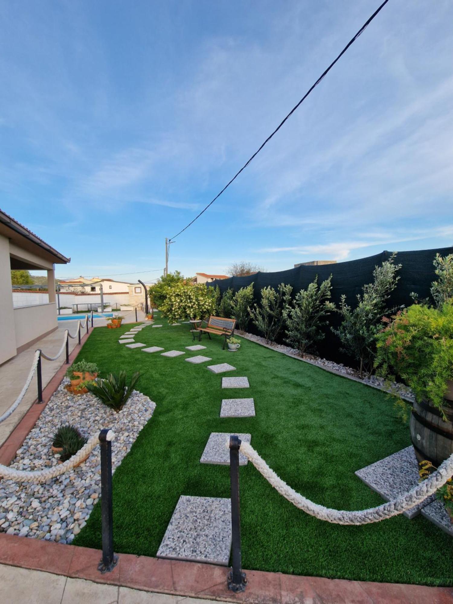 Holiday Home Near Trogir Kastel Stafilic Ngoại thất bức ảnh